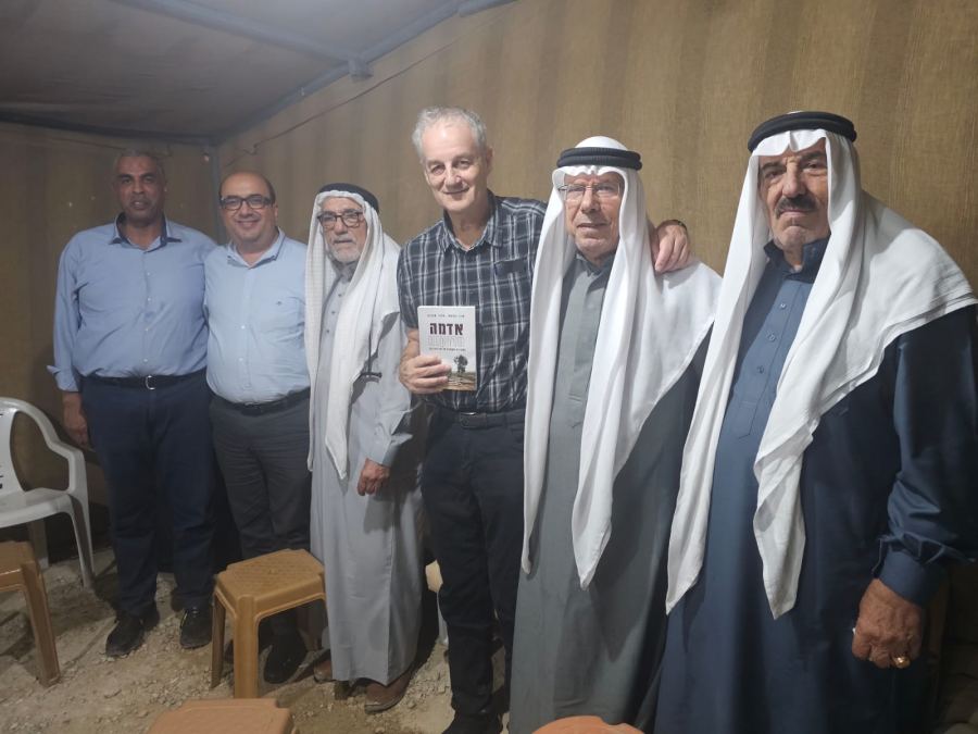 بحضور المئات.. انتهاء أيام عزاء المناضل نوري العقبي في قرية عرب العقبي في النقب